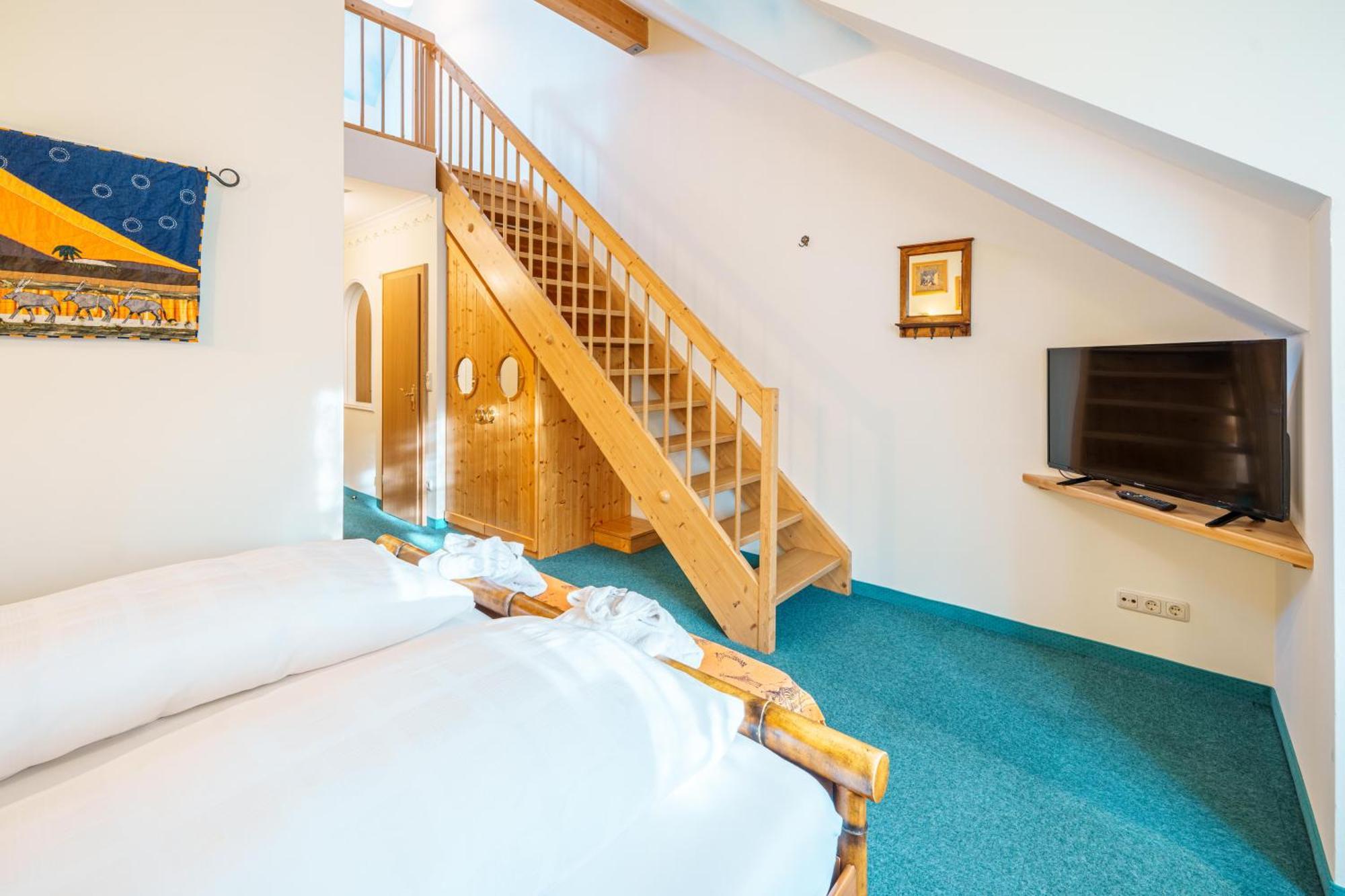 Koenig Ludwig Design Hotel Neu Zimmer Mit Sauna Oder Whirlpool Oder Mehr Altotting Bagian luar foto