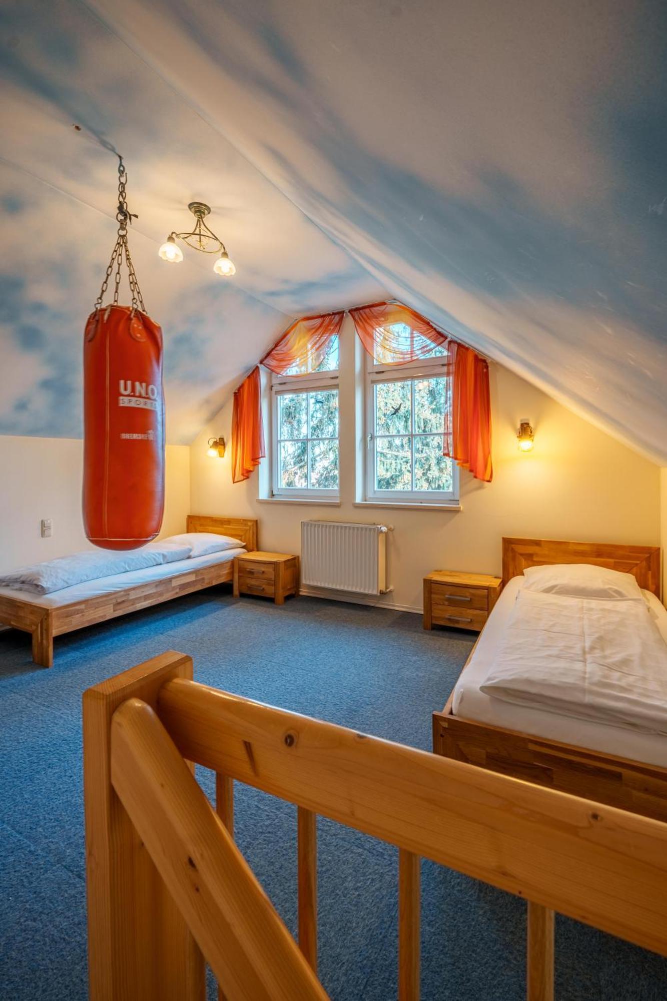 Koenig Ludwig Design Hotel Neu Zimmer Mit Sauna Oder Whirlpool Oder Mehr Altotting Bagian luar foto