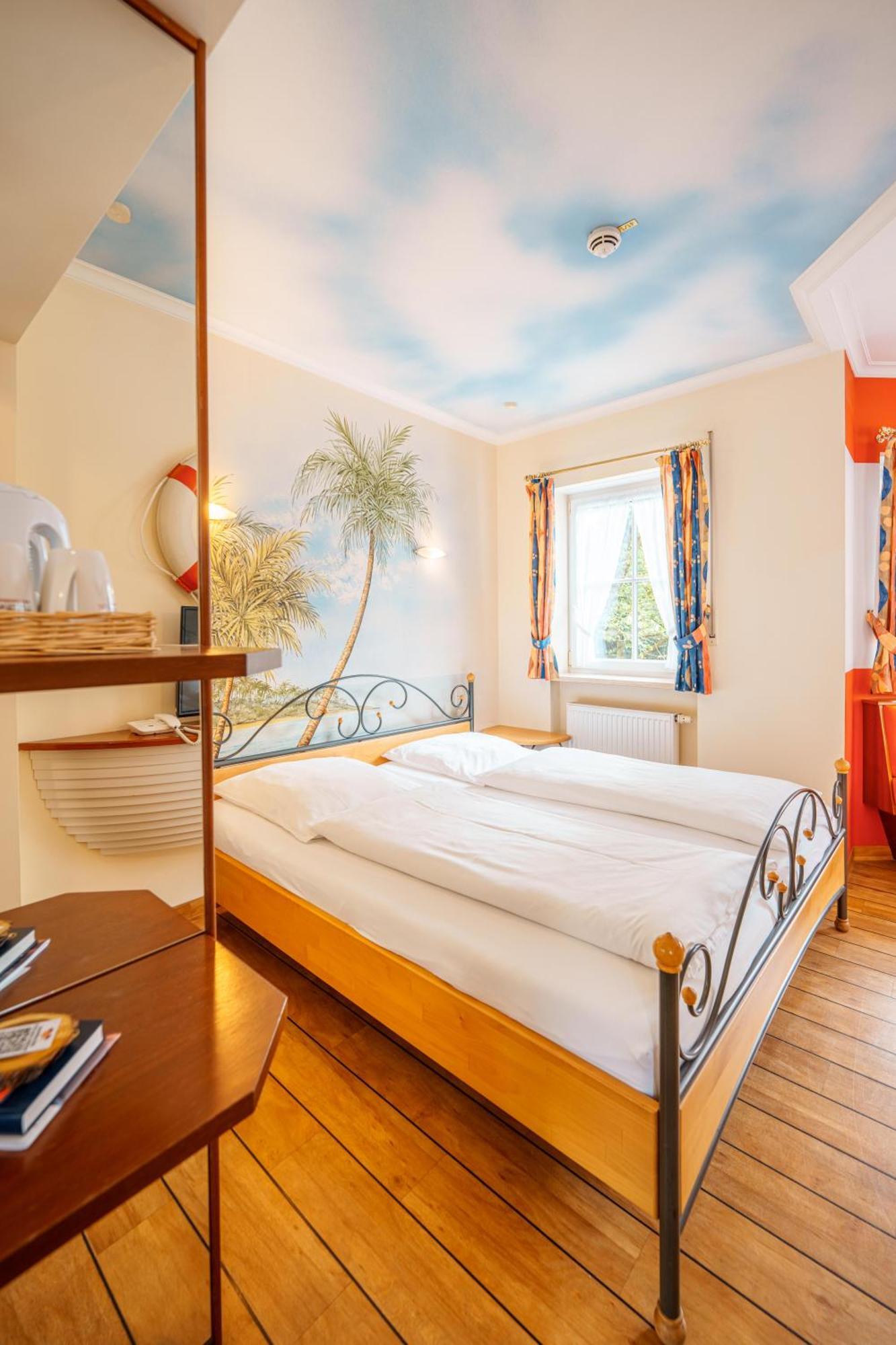 Koenig Ludwig Design Hotel Neu Zimmer Mit Sauna Oder Whirlpool Oder Mehr Altotting Bagian luar foto
