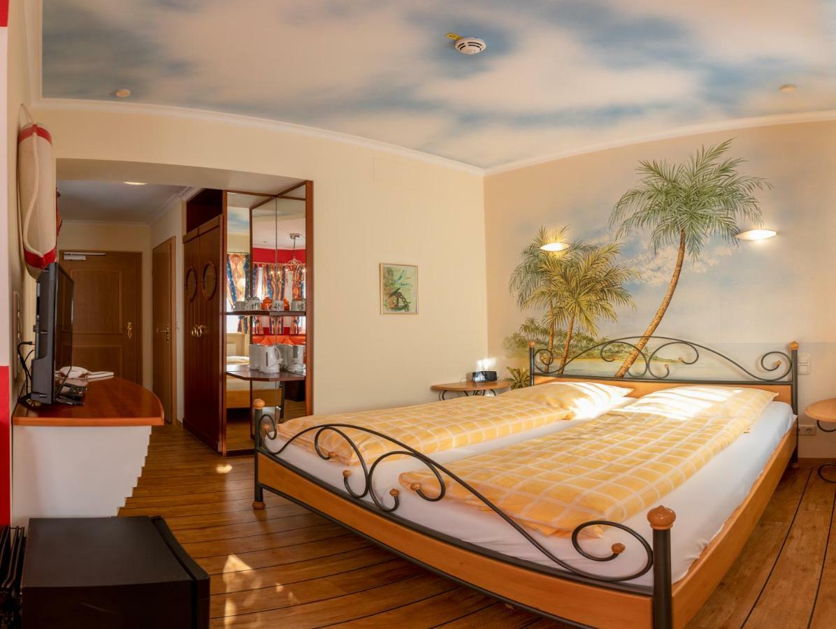 Koenig Ludwig Design Hotel Neu Zimmer Mit Sauna Oder Whirlpool Oder Mehr Altotting Bagian luar foto